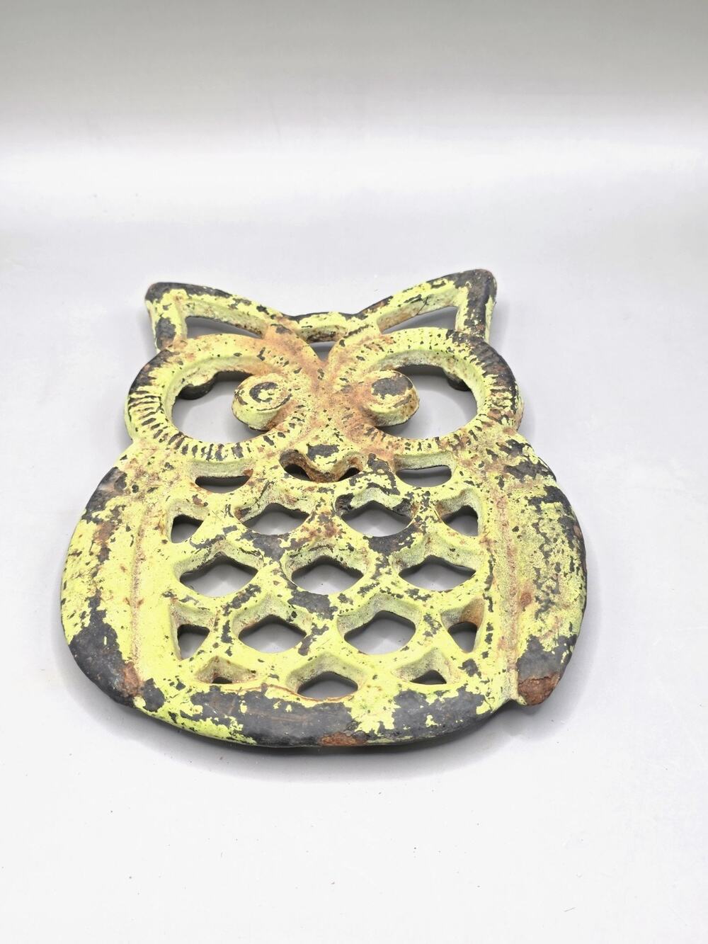 Vintage Yellow Cast Iron Owl Trivet Hot Plate Footed Retro Kitchen Decor Vtg